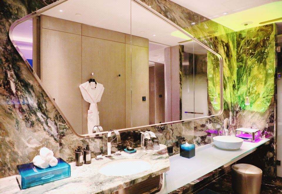 奇妙湖景客房大床房