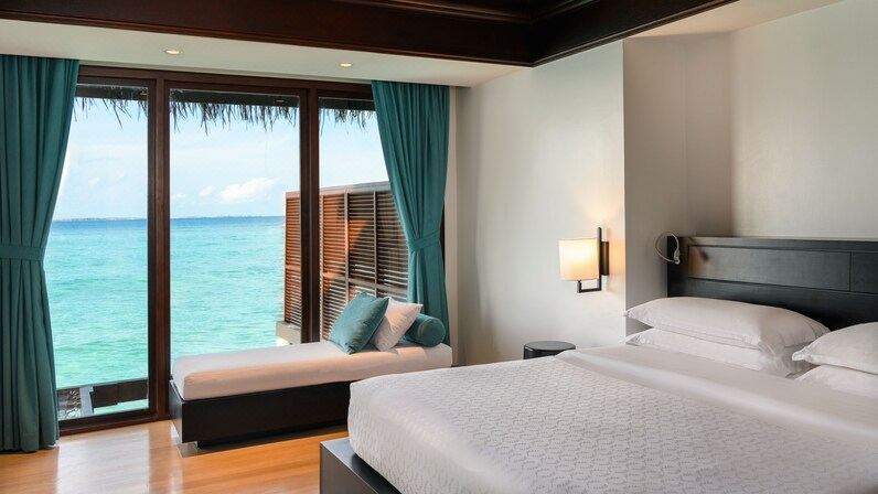 兩臥室水上別墅，兩臥室套房，臥室1: 1張特大床，臥室2：1張特大床，海景