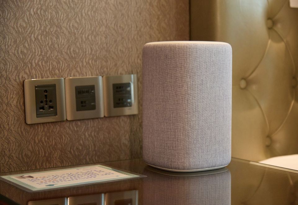 行政大床房（凌空山景+Minibar）