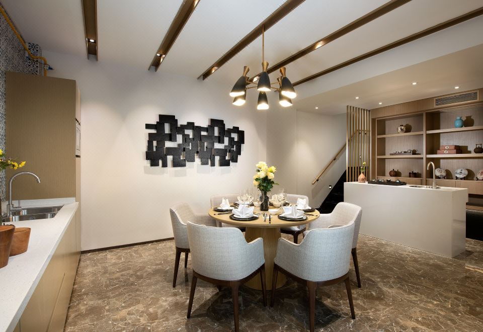 Wyndham Grand Plaza Royale Jinlin LijiangSichuan - Style Elegant Villa | Three - Bedroom King - Sized Bed Villa (Garden View + Mahjong Machine)