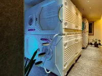 UBPOD-The First of Capsule Hotel in Mongolia Hotele w: Ułan Bator