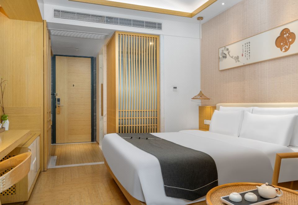 Jianguo HIDDEN Hotel (Nanjing Sun Yat-sen's Mausoleum Area Wutong Avenue)Guestroom - With View