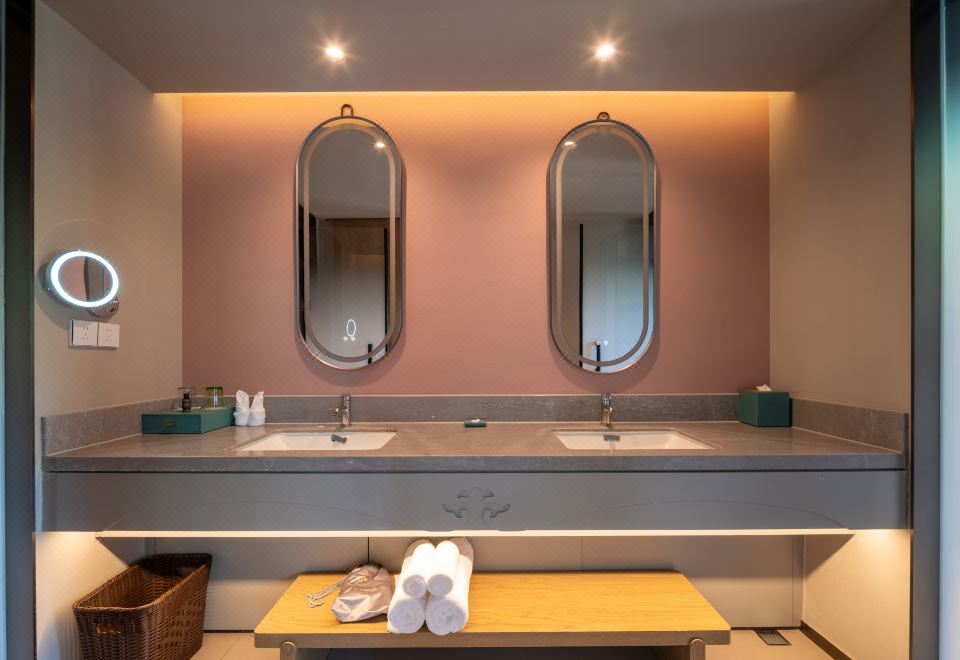 Grassland View Twin Room
