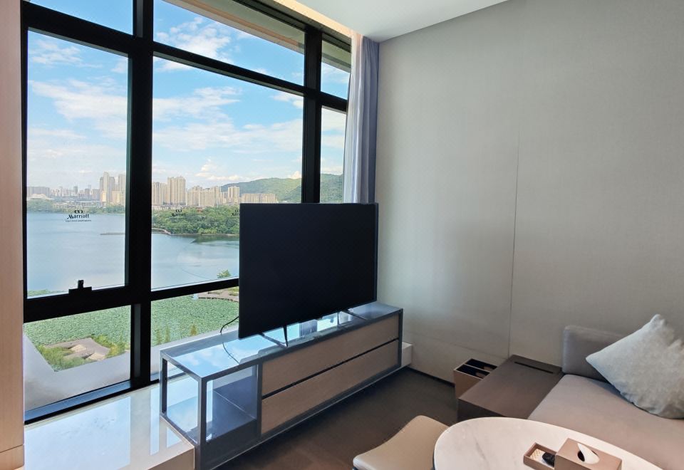 The Meixi Lake, Changsha Marriott Executive Apartments1 Bedroom Apartment, Lake View