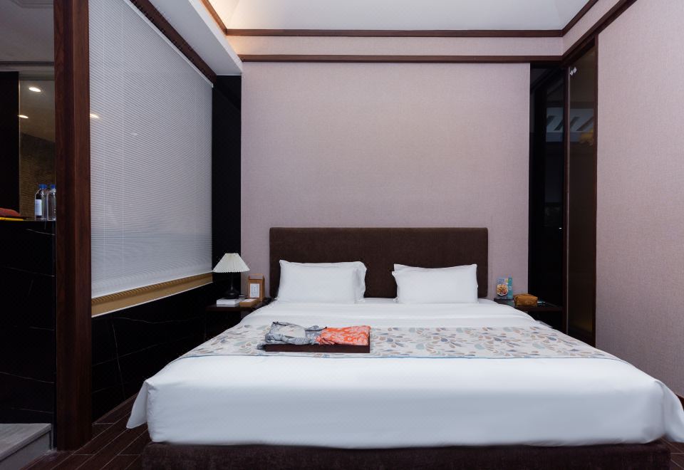 Wanda Realm Xiamen North BayNatural Seawater Royal Bath Private Suite