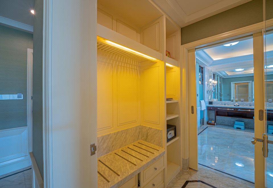 SeaView Garden Hotel QingdaoFamily Friendly Themed Suite - Sea-View