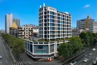UrCove By HYATT Chengdu Wenshu Chunxi Road Hotels in 