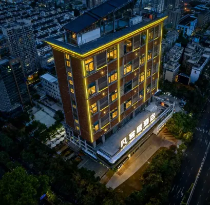 Fanyikeju Hotel (Longyan Zhongshan Road Pedestrian Street Dendou Station Store)