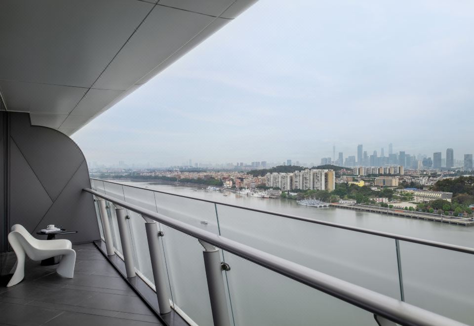 海底小縱隊廣州塔景房-超大床