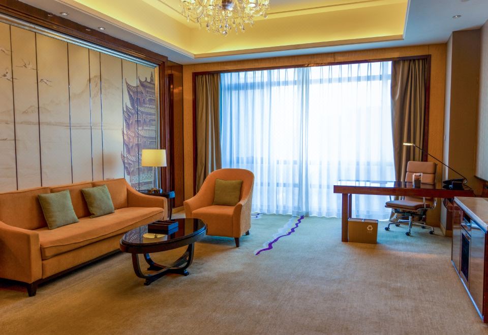 行政套房 「夜色低語，逸享江城燈火闌珊」