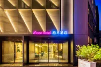 Moon Hotel Hotel a 