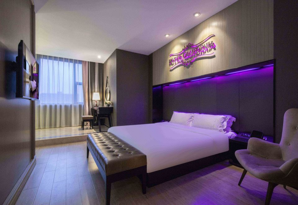 加州旅馆（小冰箱＋深度睡眠枕）