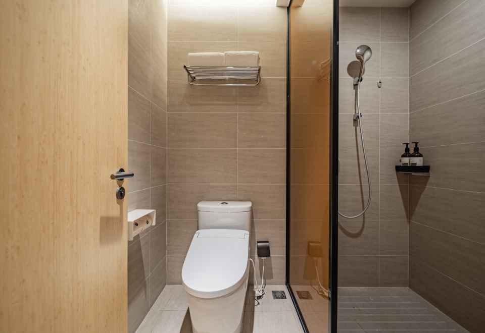 高级大床房A【房间乾净+舒适安静】