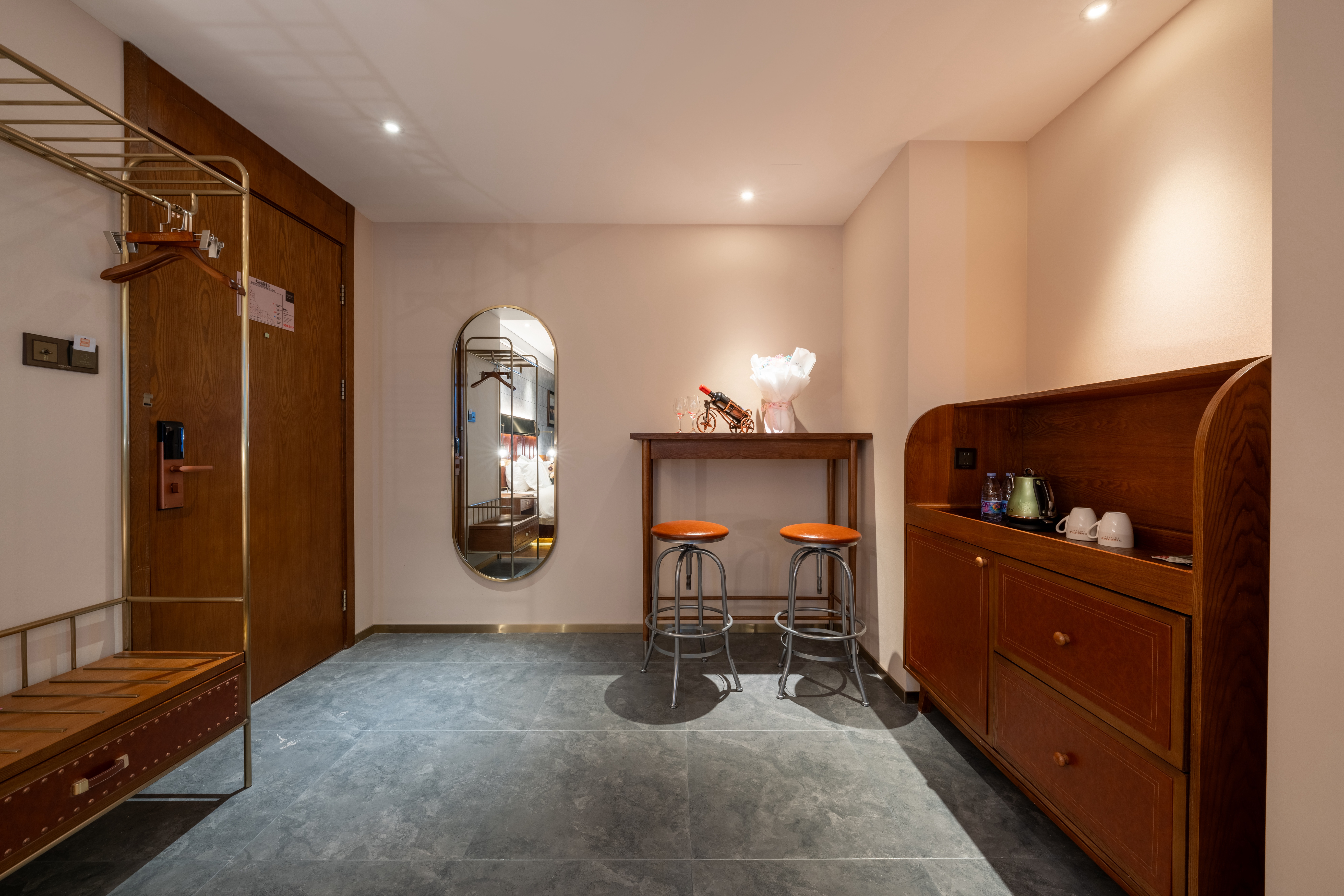 啡凡高级大床房（投屏）