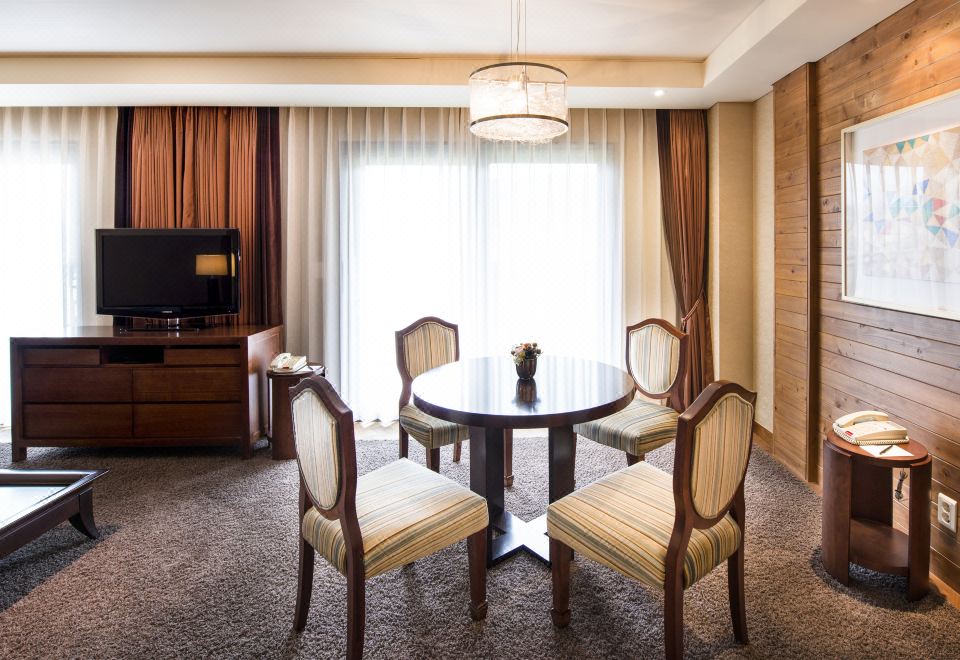 InterContinental Hotels ALPENSIA PYEONGCHANG RESORT by IHGAlpensia Suite