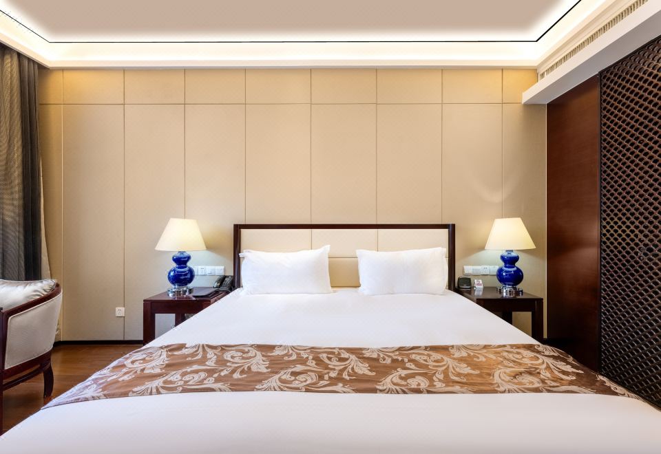 Beijing Jinlin Hotel (Beijing Tiananmen Square Qianmen Subway Station Branch)Deluxe Queen Room