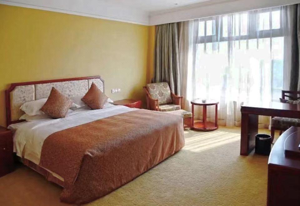 WUXI TAIHU HOTELGuestroom (Double Bed) (West Building)