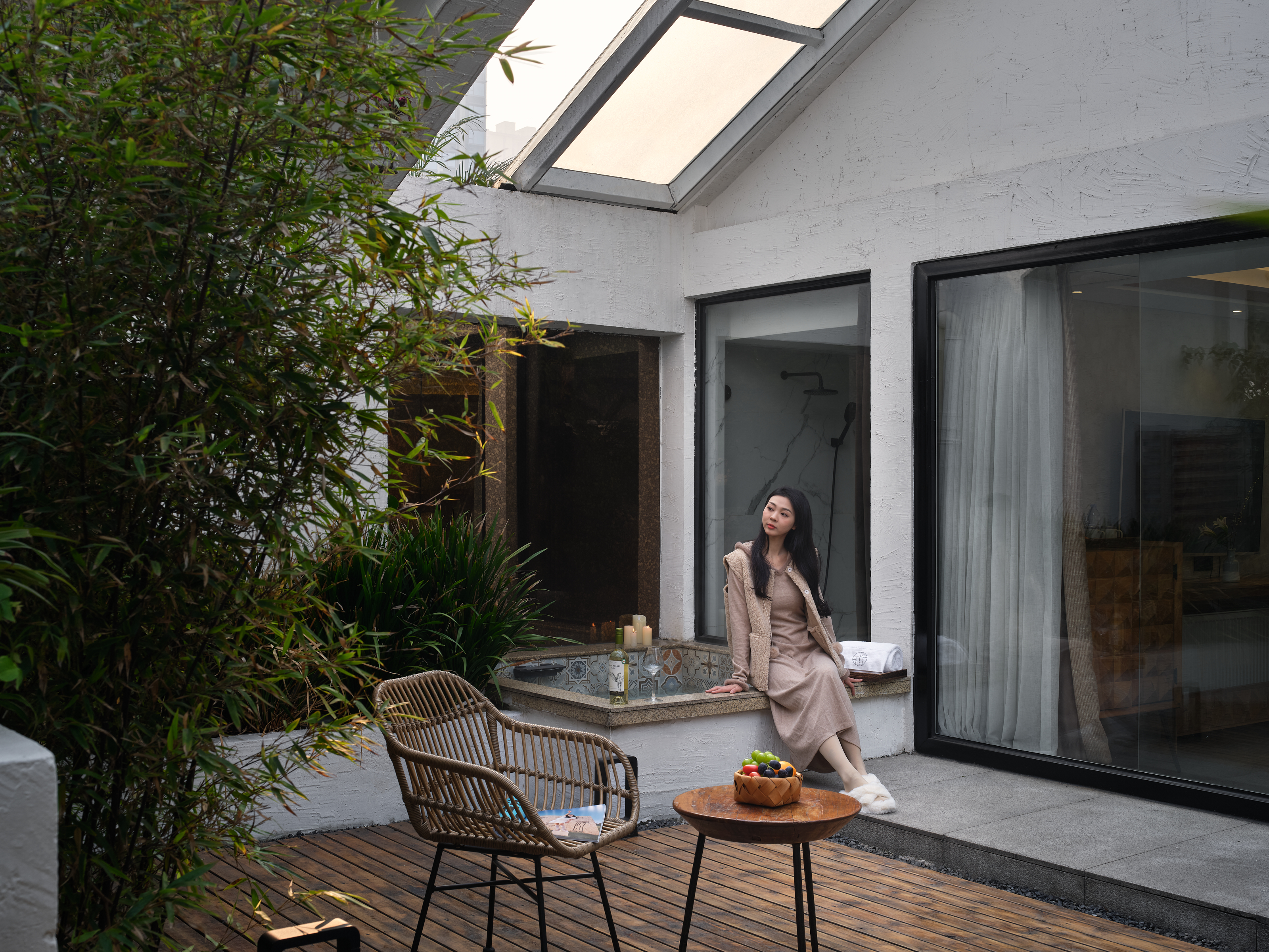 花园泡池大床房