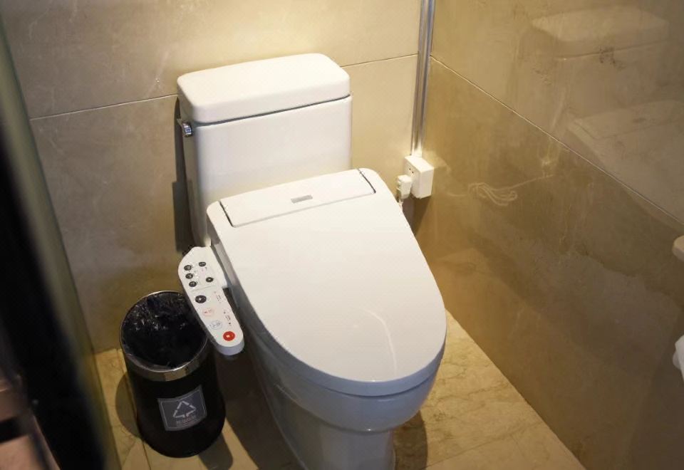 江景行政大床房（智能萃茶機+ROCA智能馬桶墊圈）