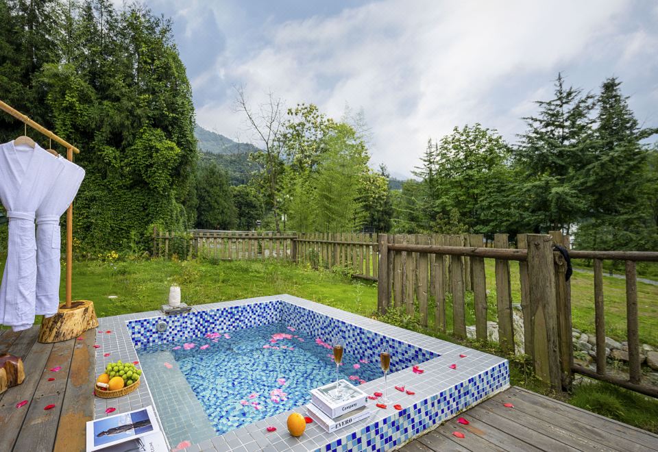 野奢帐篷大床房（含私汤）