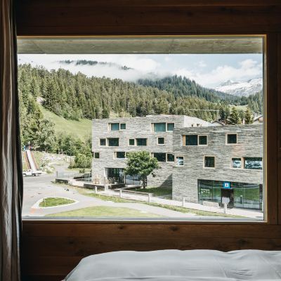 3 Bedroom Apartment With Mountain View Rocksresort Promo Code