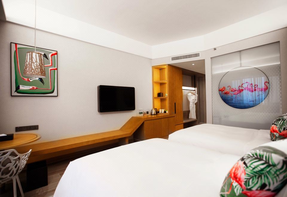 Flamingo Harbour HotelDeluxe Lake View Twin Bed