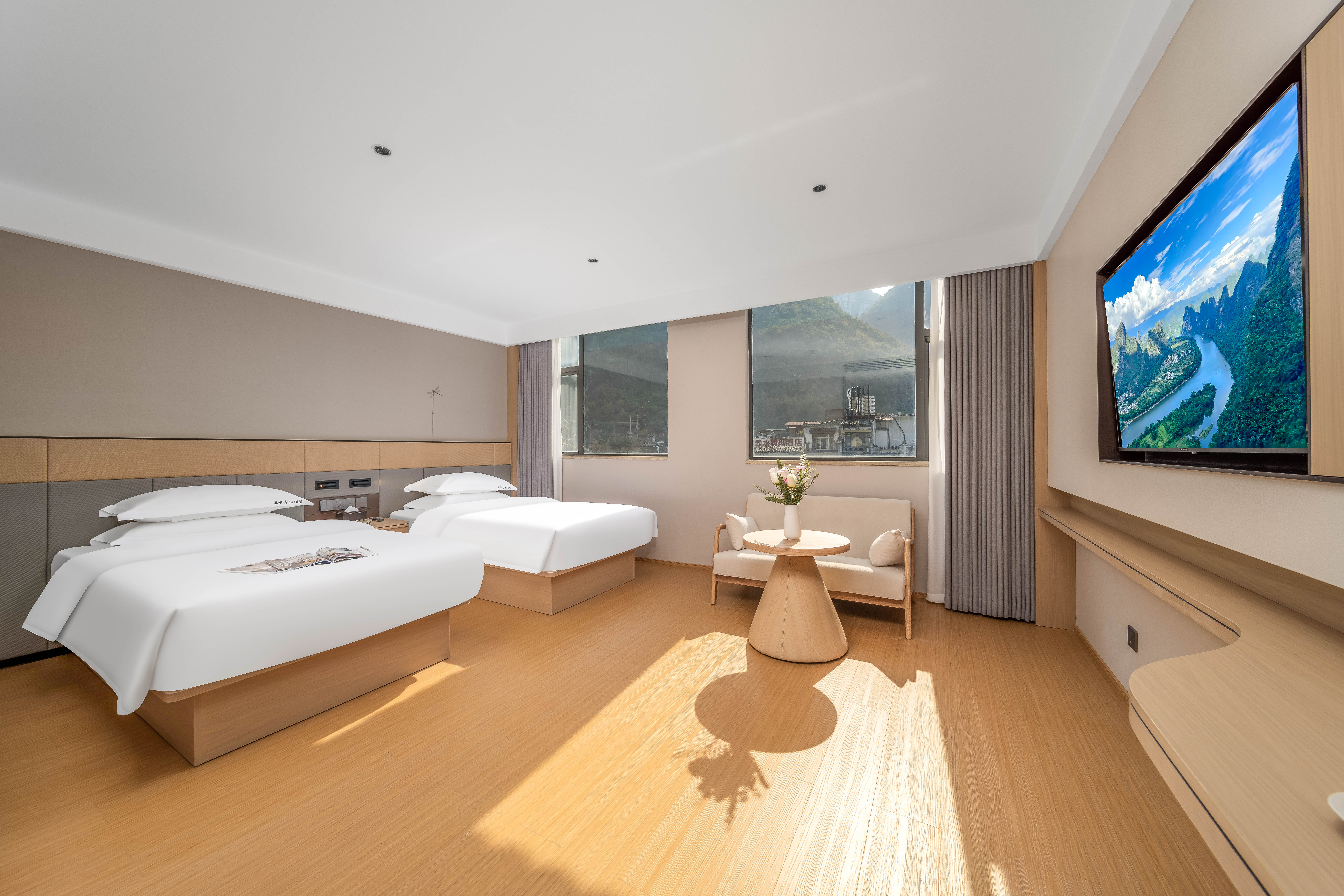 云水双床房【休闲沙发+轻奢办公桌+55寸高清电视】