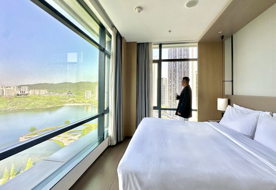 The Meixi Lake, Changsha Marriott Executive Apartments1 Bedroom Apartment, Lake View