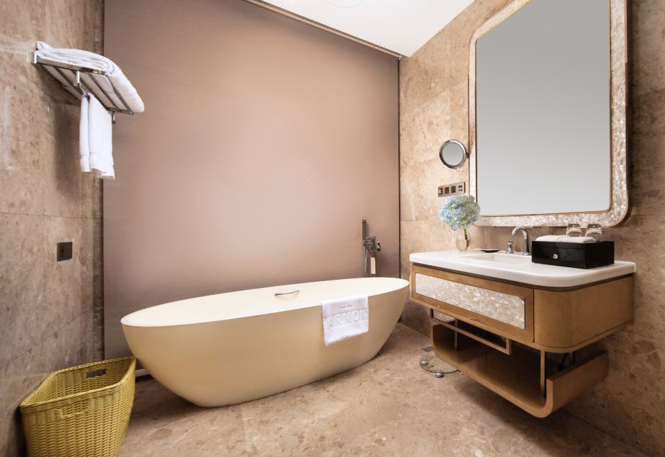 高级特惠双床房-高速WIFI-深泡浴缸-全景落地窗