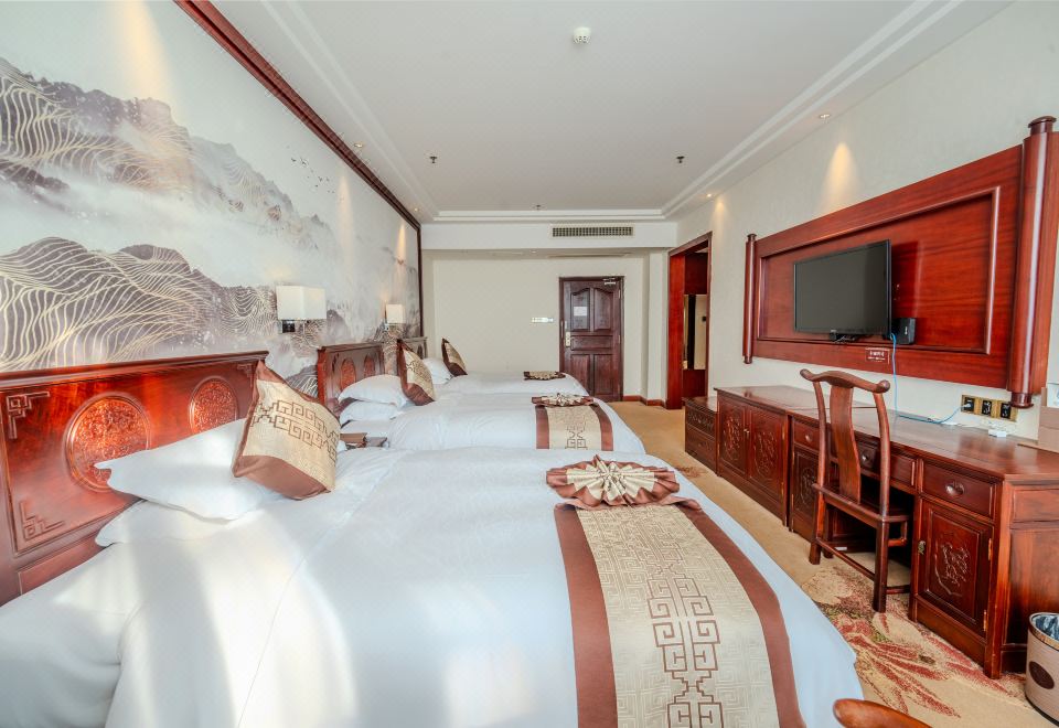 Huashan Hot Spring International HotelElegant 3-bed Room