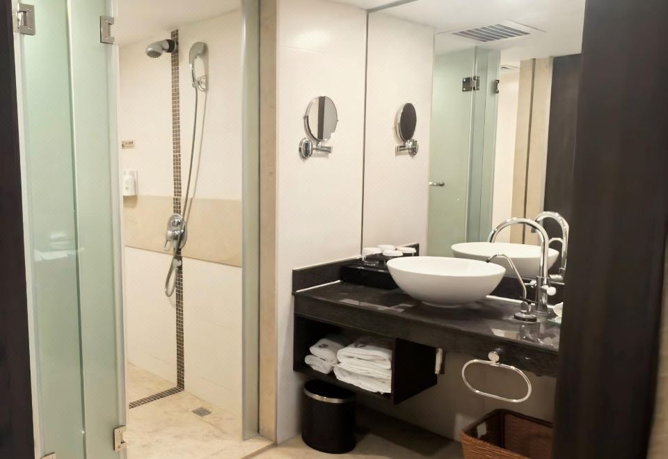 城央会聚大床房