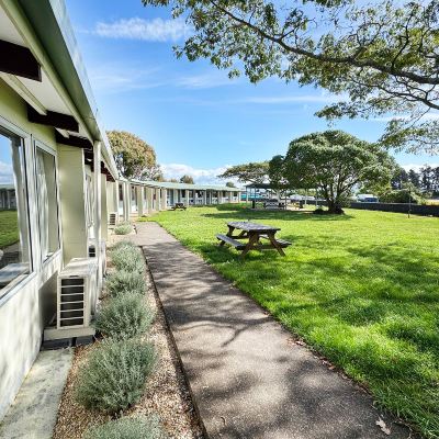 Studio (Front-Row) Tahuna Beach Holiday Park & Motel Promo Code