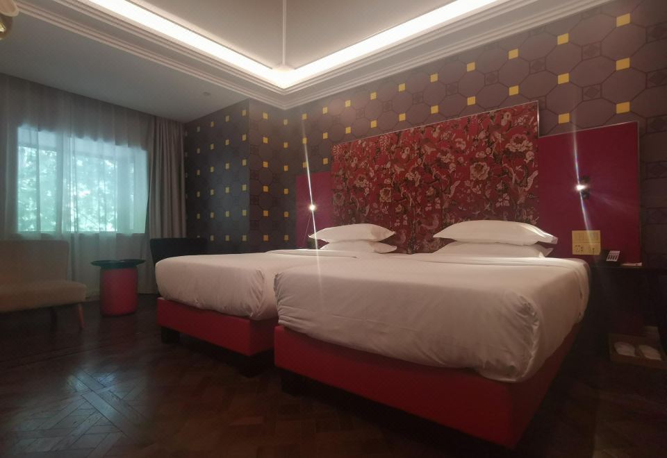 纯净双床房（手机投屏）