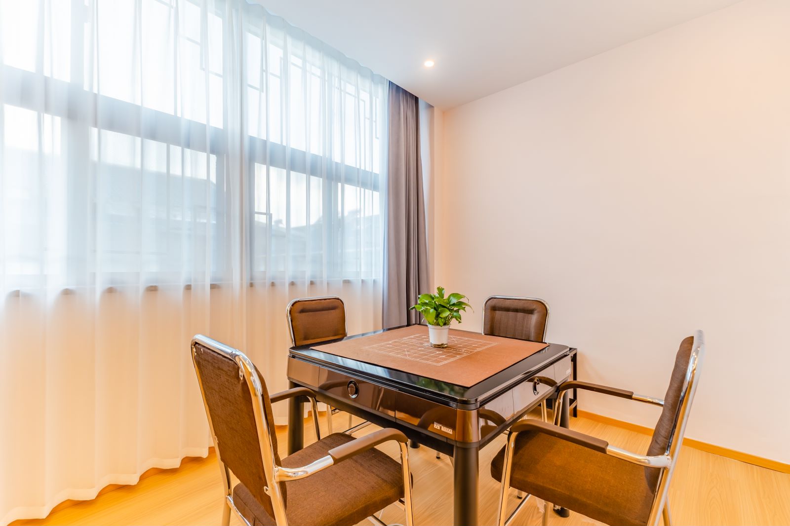 花宿一 娱乐棋牌房