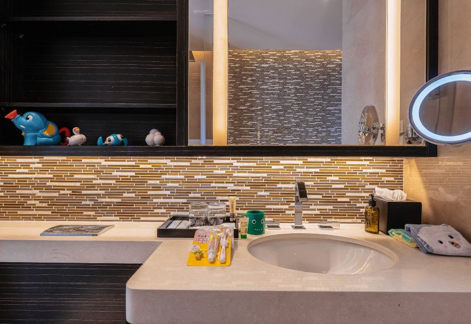 穿越森林親子主題房