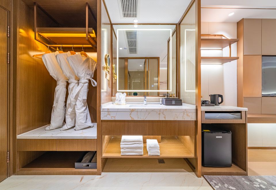 Jiuzhaigou Licheng Huating ResortCozy Triple Room