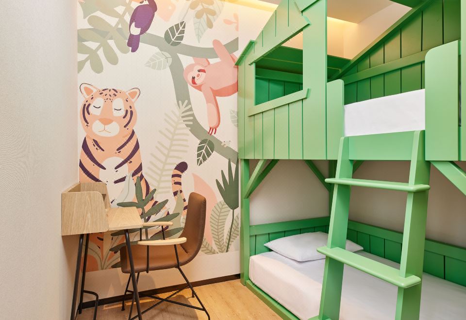 Aloft Beijing HuairouFamily Room