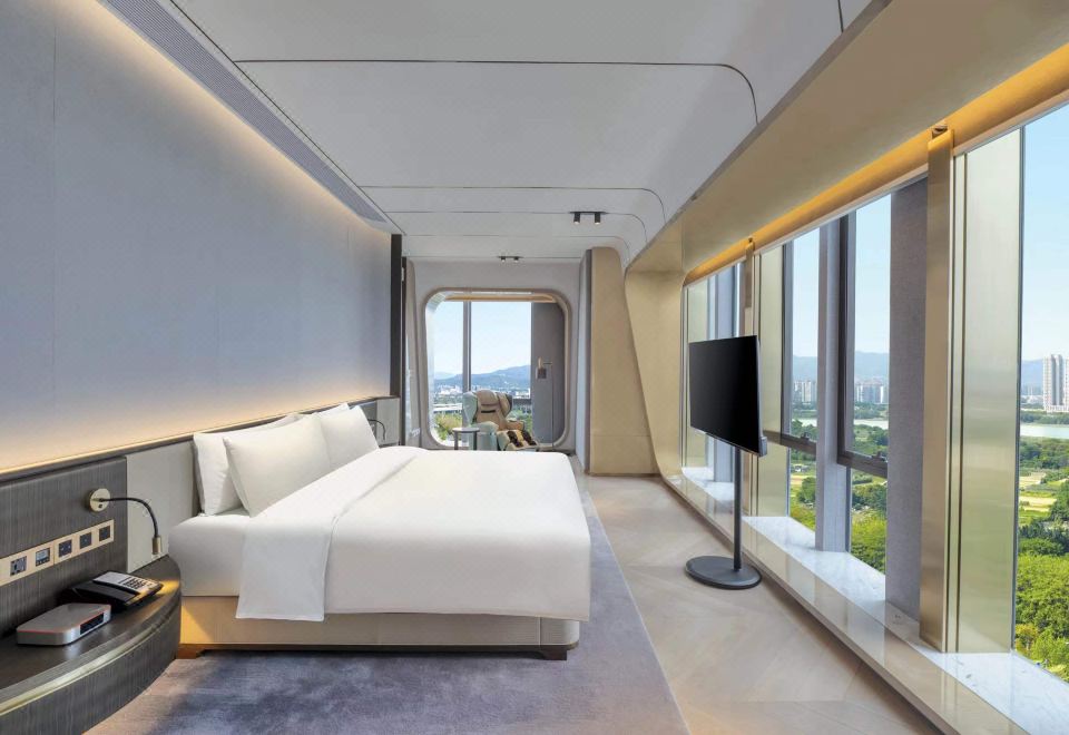 单卧皇家江景套房（连通房）