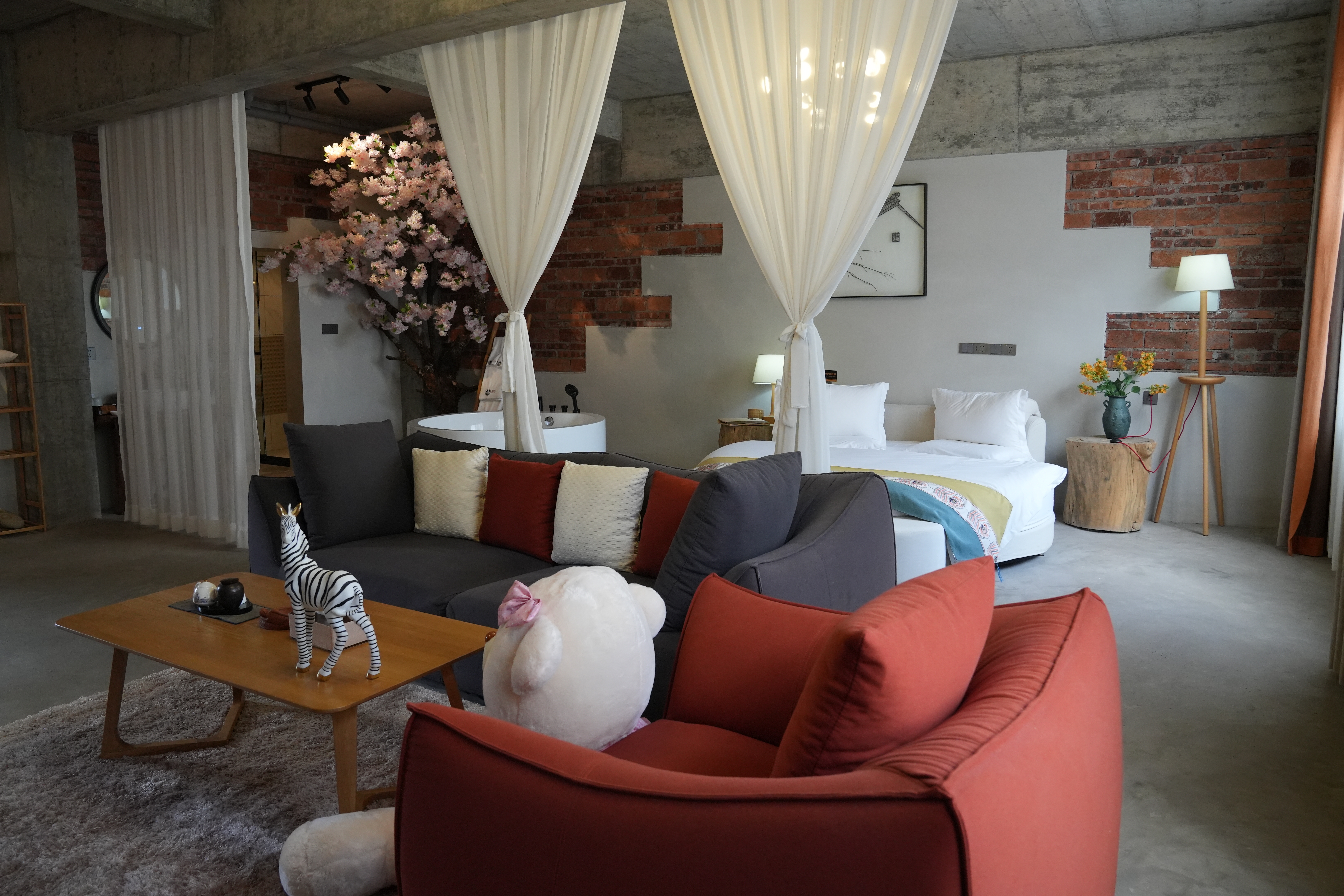 花好月圓豪華圓床房