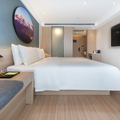 標準大床房（普蘭特床墊+裸棉床品+小冰箱） 成都高新西區電子科技大學亞朵輕居飯店優惠