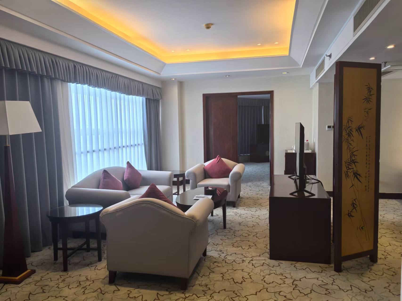 行政豪华套房（小度音箱+助眠床垫+180度全景）