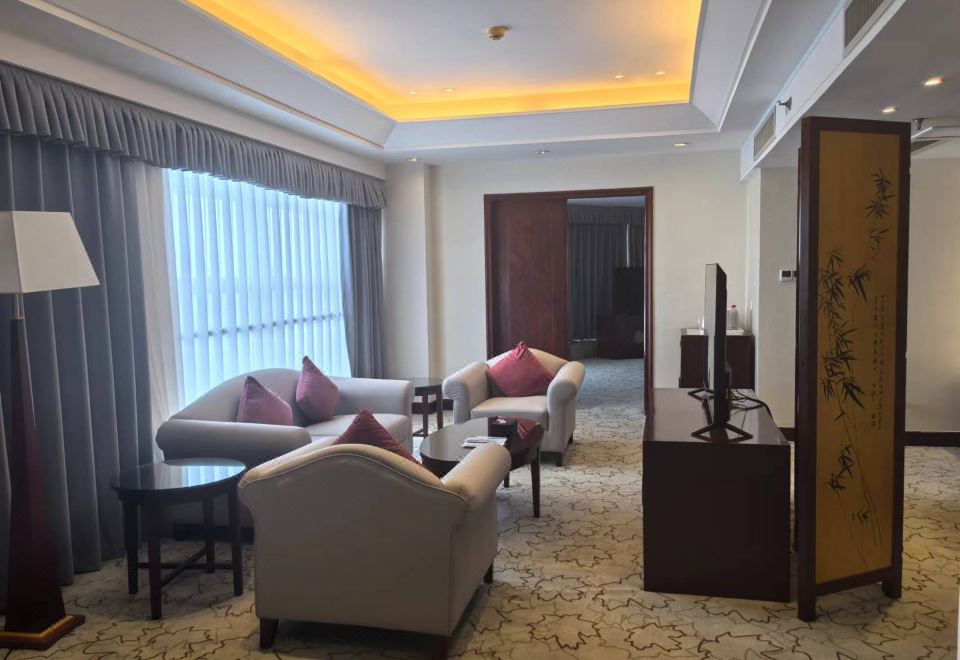 行政豪华套房（小度音箱+助眠床垫+180度全景）