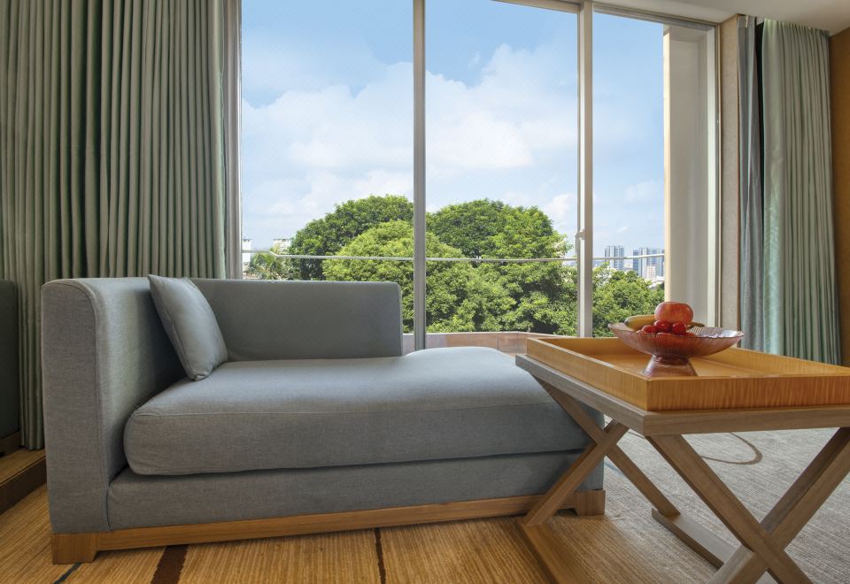 Royal Garden Hotel DongguanDeluxe Montain-view  Twin Room(with balcony)