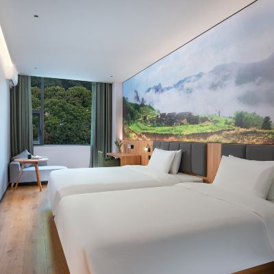 溫馨家庭房（手機投屏+小冰箱+記憶枕+助眠床墊） 深圳華僑城世界之窗秋果飯店優惠