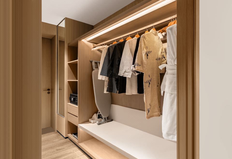 Ascott Fengyishan ShenzhenTwo-Bedroom Handpicked City-View Suite