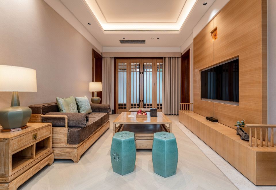 汤苑家庭套房（室外庭院私汤）