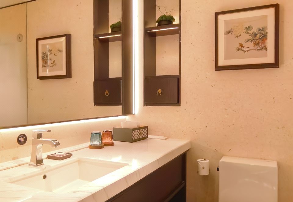 商务大床房（无窗）