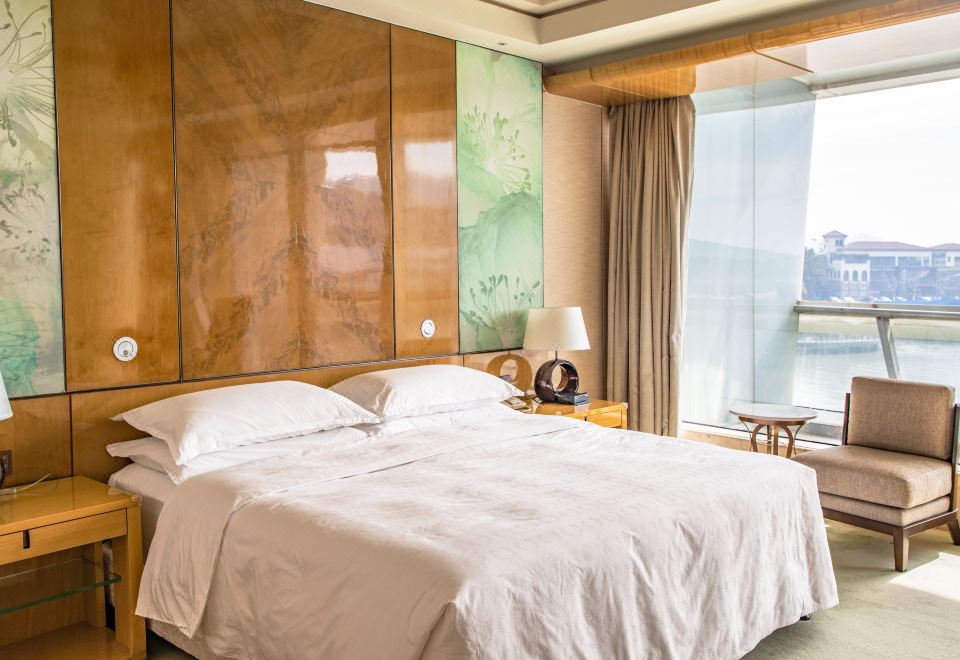 暖汤温泉·豪华大床房