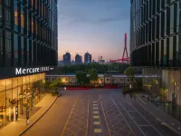 Mercure Shanghai Lujiazui Binjiang Center Hotels in 