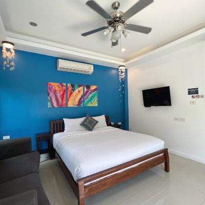 ห้องดีลักซ์ เตียงใหญ่ วิวสระน้ำ รหัสโปรโมชั่น เดอะ สนัก แอร์พอร์ตเทล